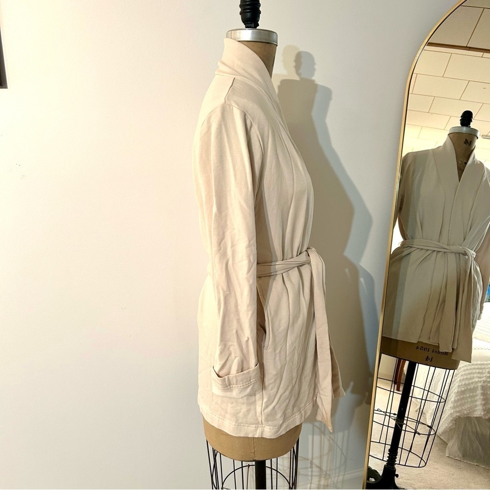 WVN Women’s Modal & Organic Cotton Cream Belted Sweatshirt Sz S EUC - Picture 2 of 10